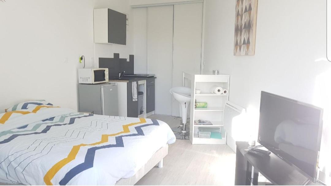 Studio Cozy Tout Confort Chez L'Habitant Apartment La Roche-sur-Yon Exterior photo